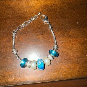 Sterling silver bracelet, beautiful to wear around wrist